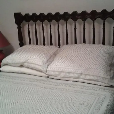 Zibreira Rooms منزل للإقامة Zibreira