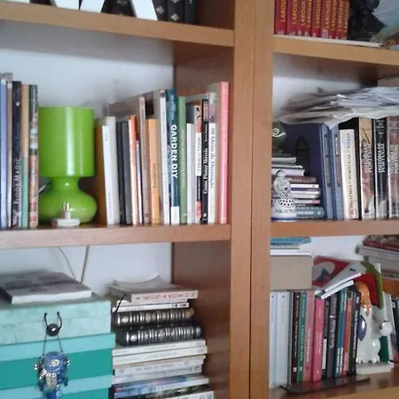 Zibreira Rooms منزل للإقامة
